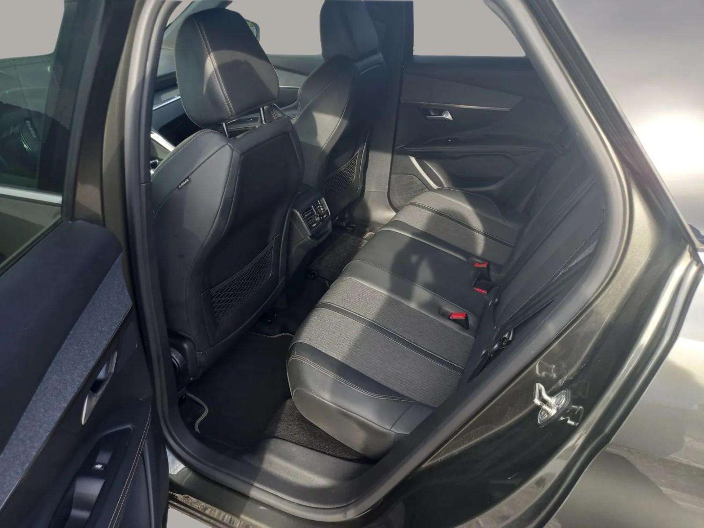 Peugeot 3008 GT Line 1.5 BlueHDi 130 Eu 6.2d EAT8
