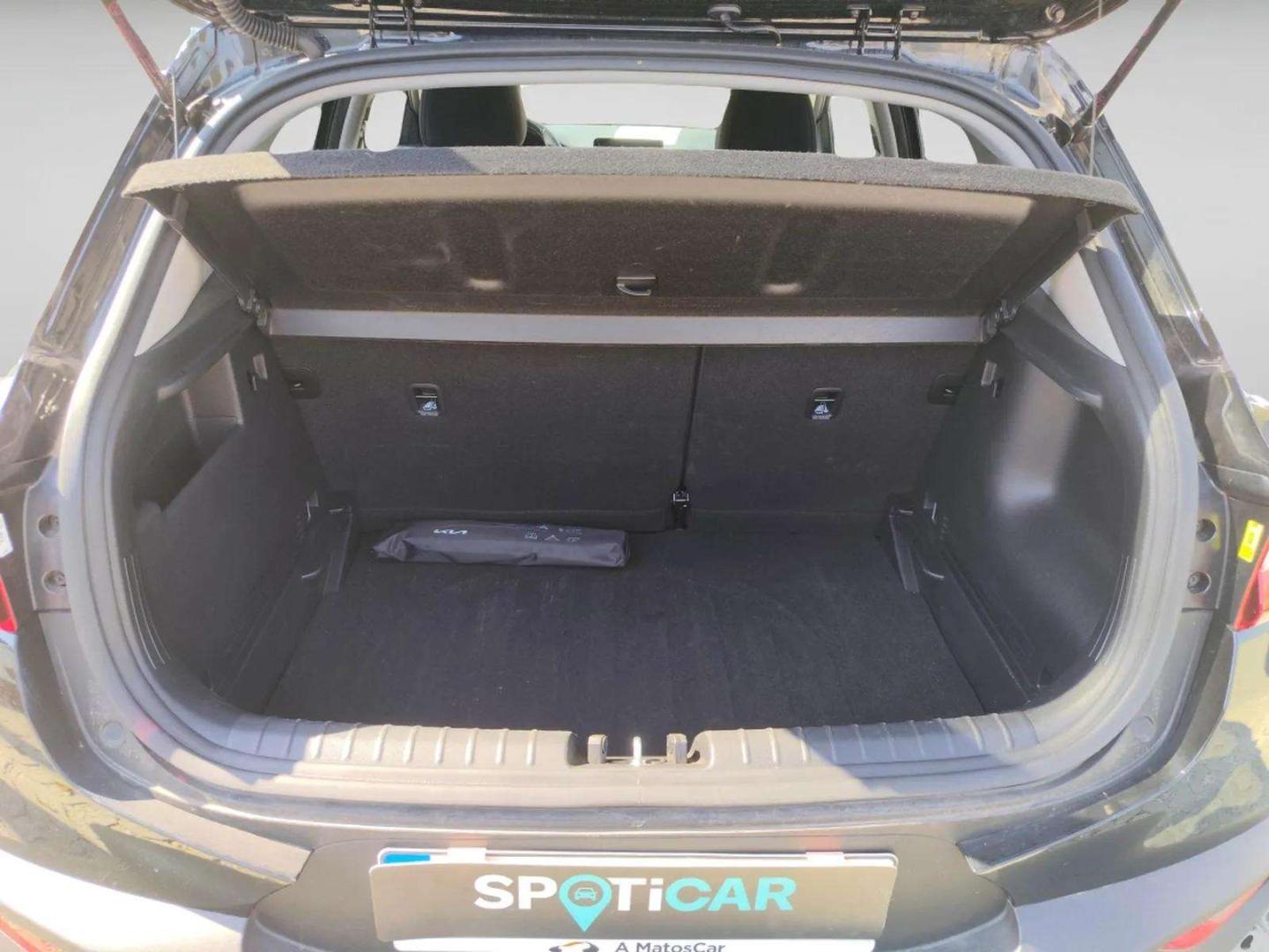 Kia Stonic 1.0 T-GDi 6MT DRIVE