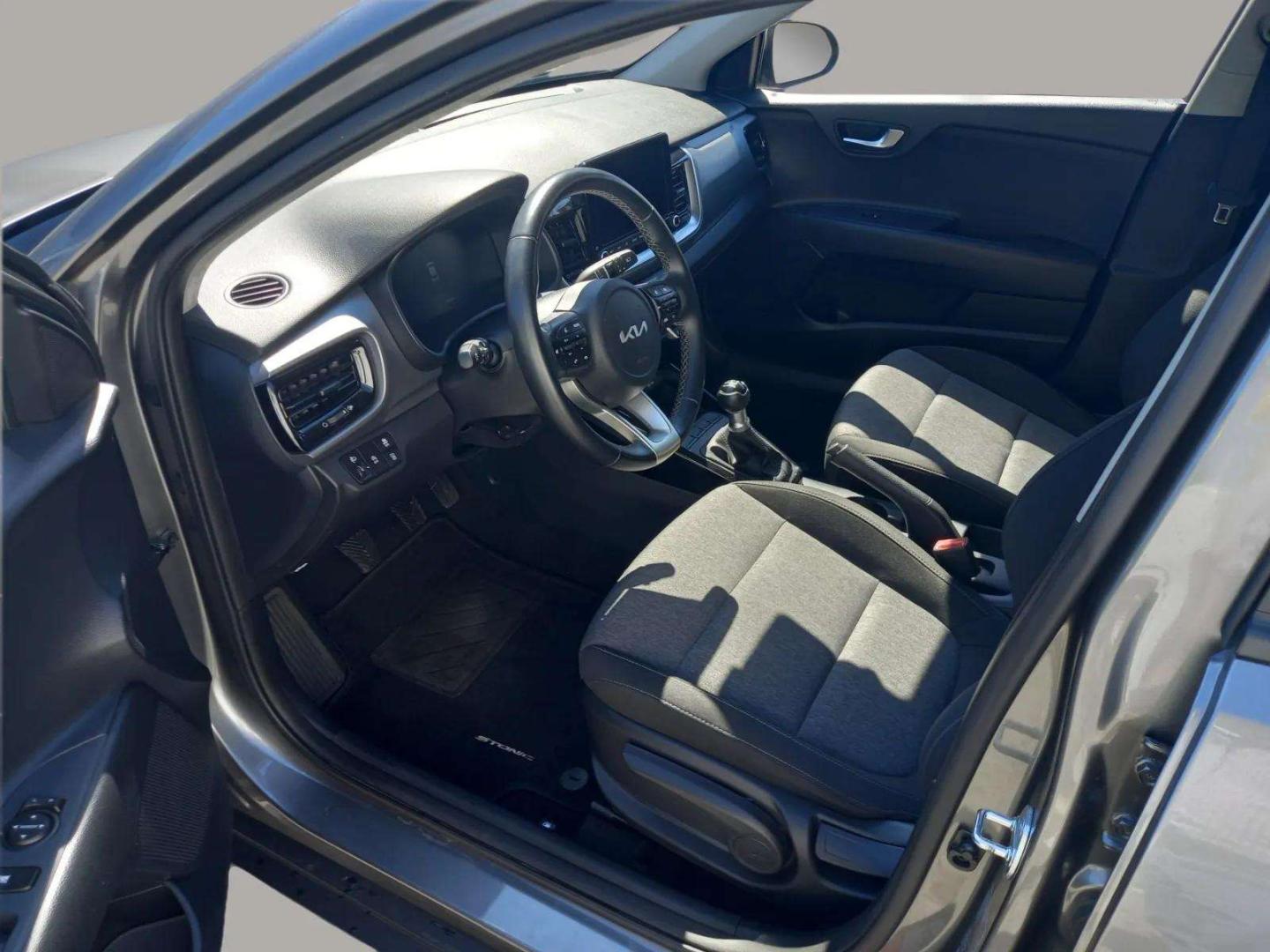 Kia Stonic 1.2 MPi 5MT DYNAMIC