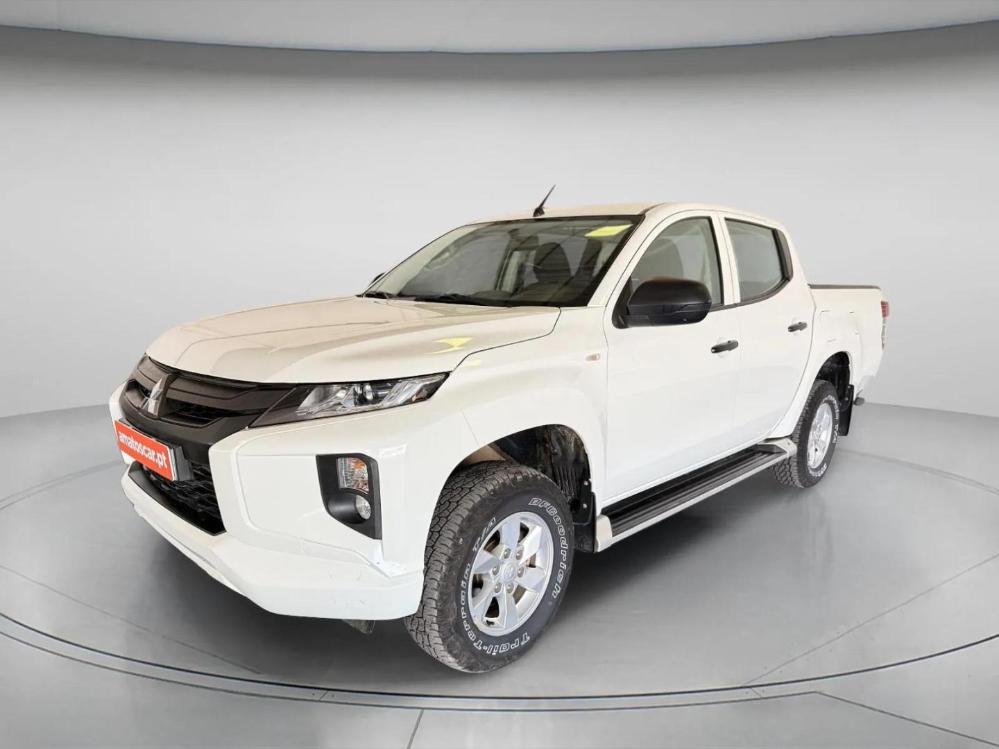 Mitsubishi L200 2.4 DID-D CD Invite Space Cab