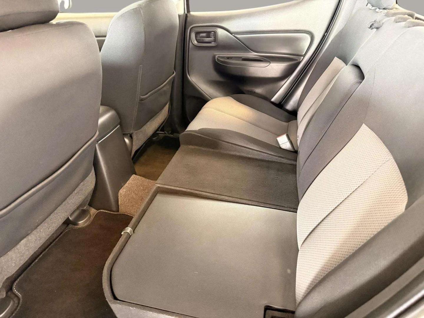 Mitsubishi L200 2.4 DID-D CD Invite Space Cab