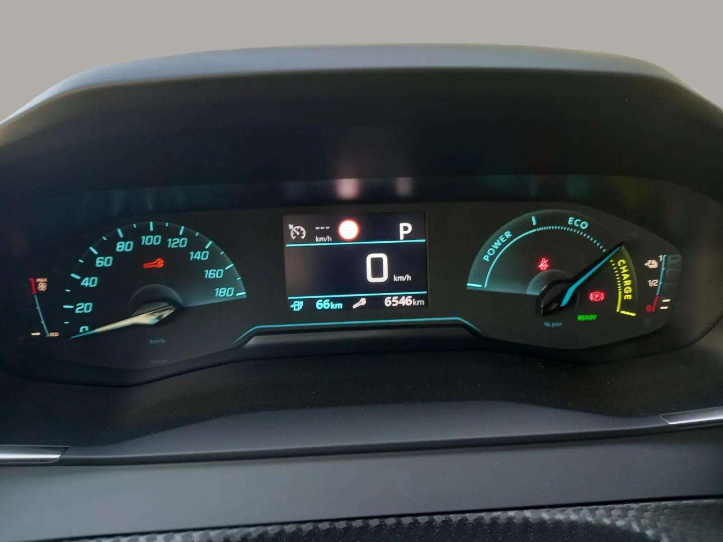 Peugeot e-208 Style Elétrico 136 cv (100 kW) - Bateria 50 kW