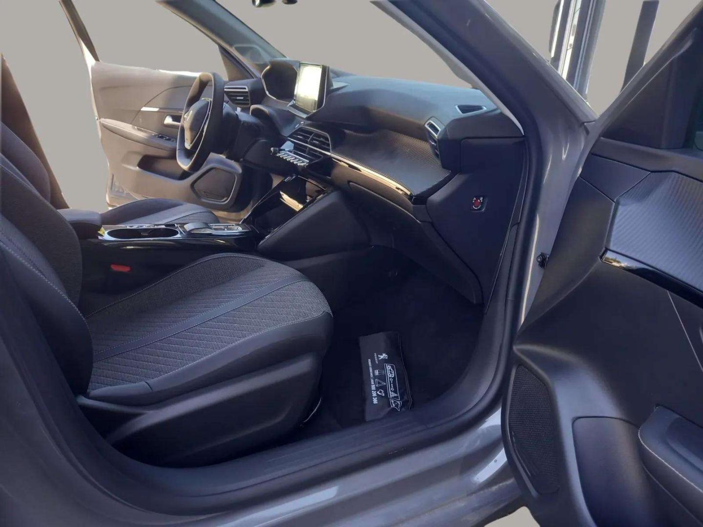 Peugeot e-208 Style Elétrico 136 cv (100 kW) - Bateria 50 kW