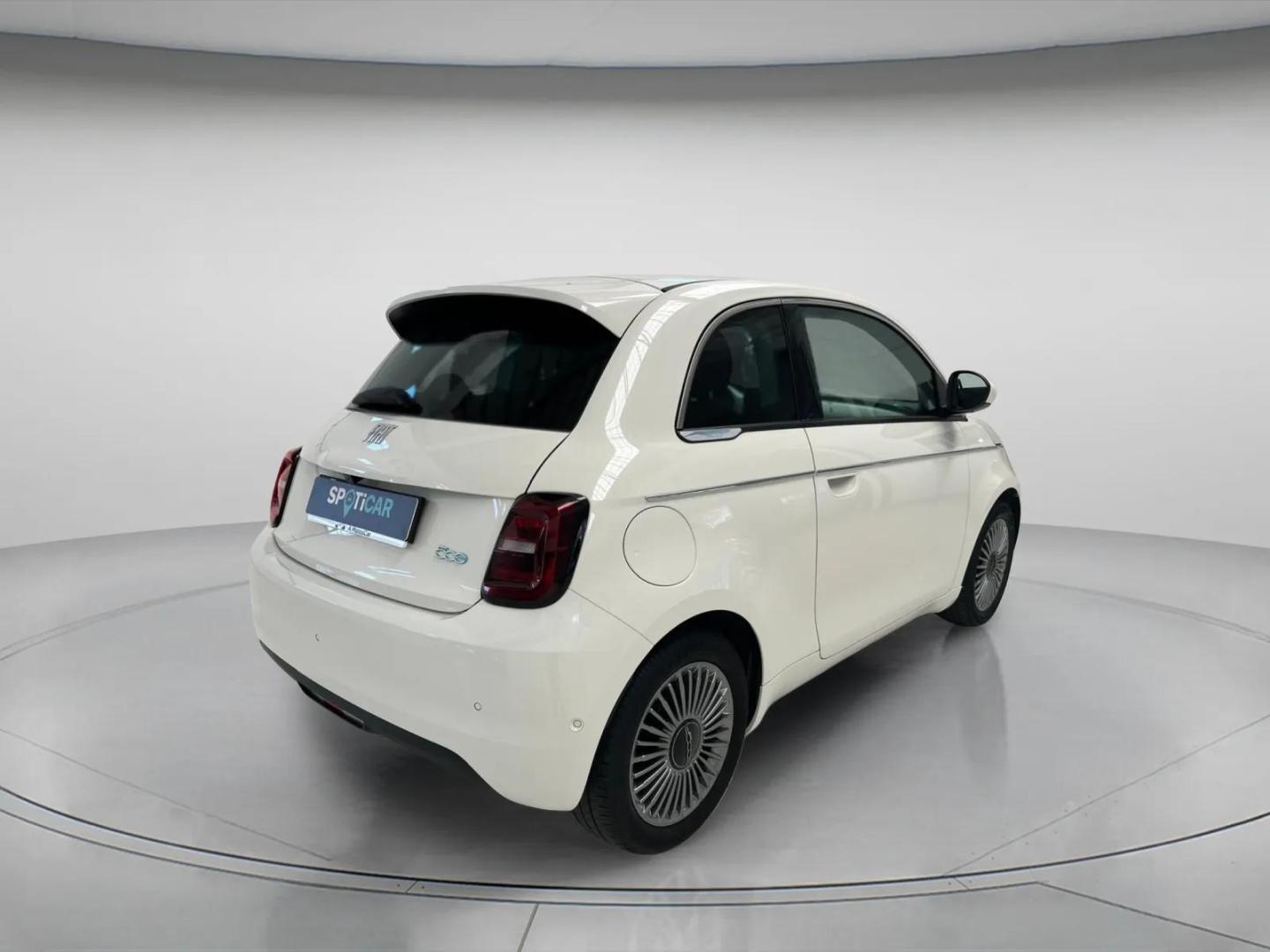 Fiat 500 Elétrico 87kW 118cv RED
