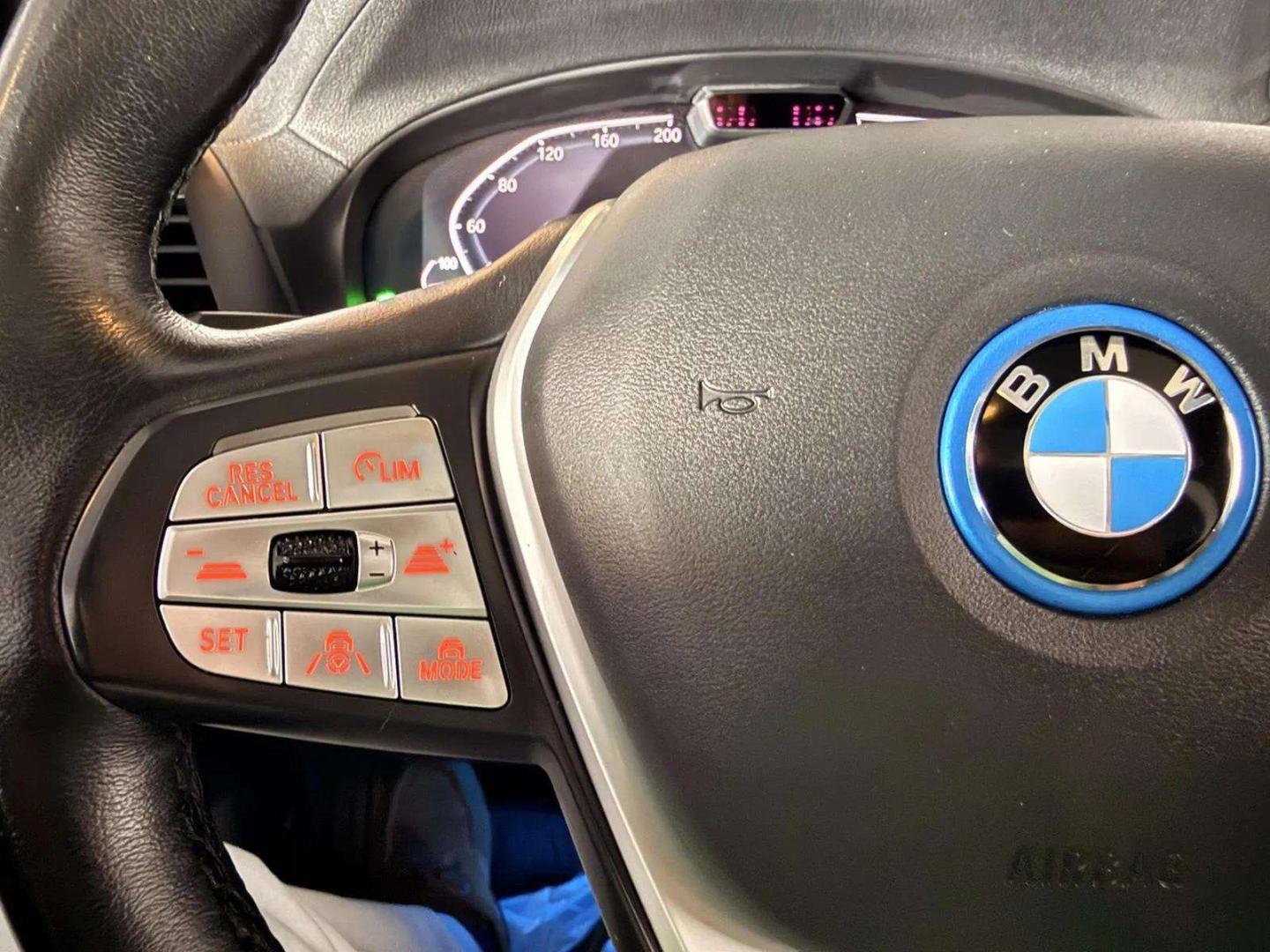 BMW iX3 80 kWh Impressive