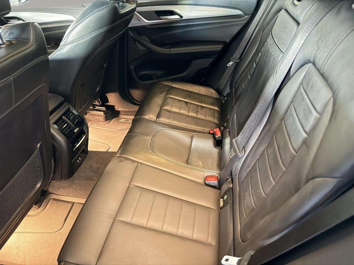 BMW iX3 80 kWh Impressive