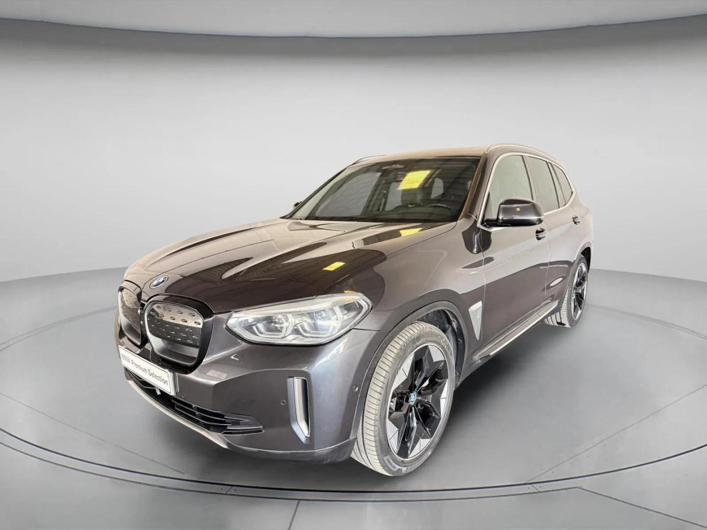 BMW iX3 80 kWh Impressive
