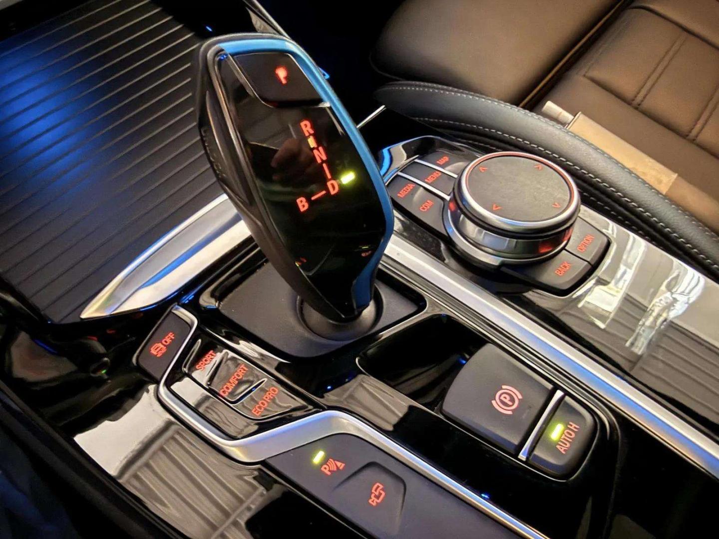 BMW iX3 80 kWh Impressive