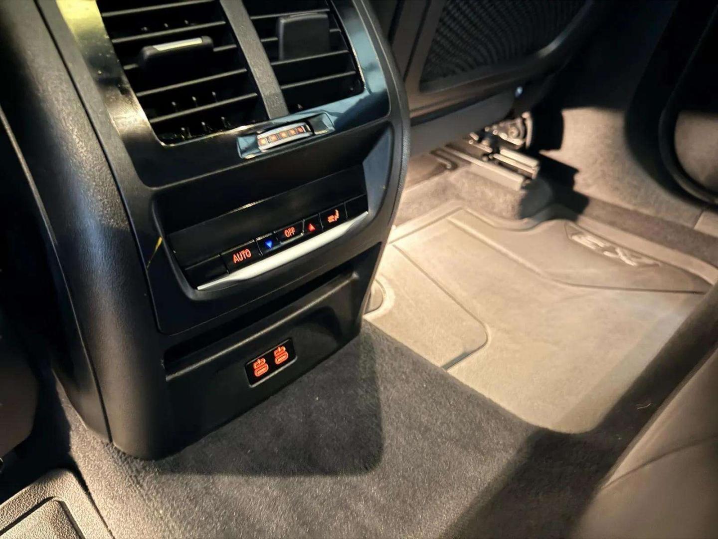 BMW iX3 80 kWh Impressive