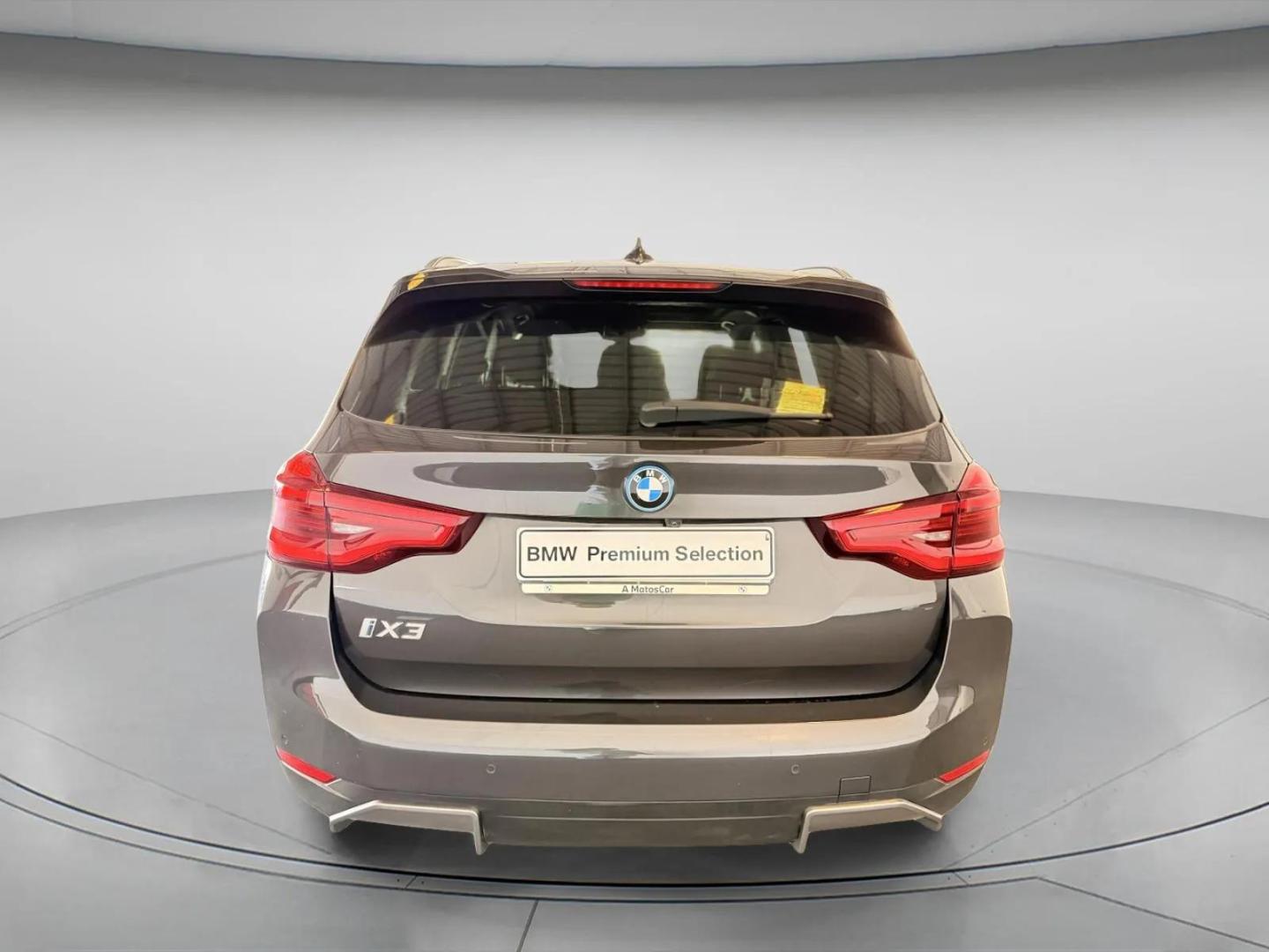 BMW iX3 80 kWh Impressive