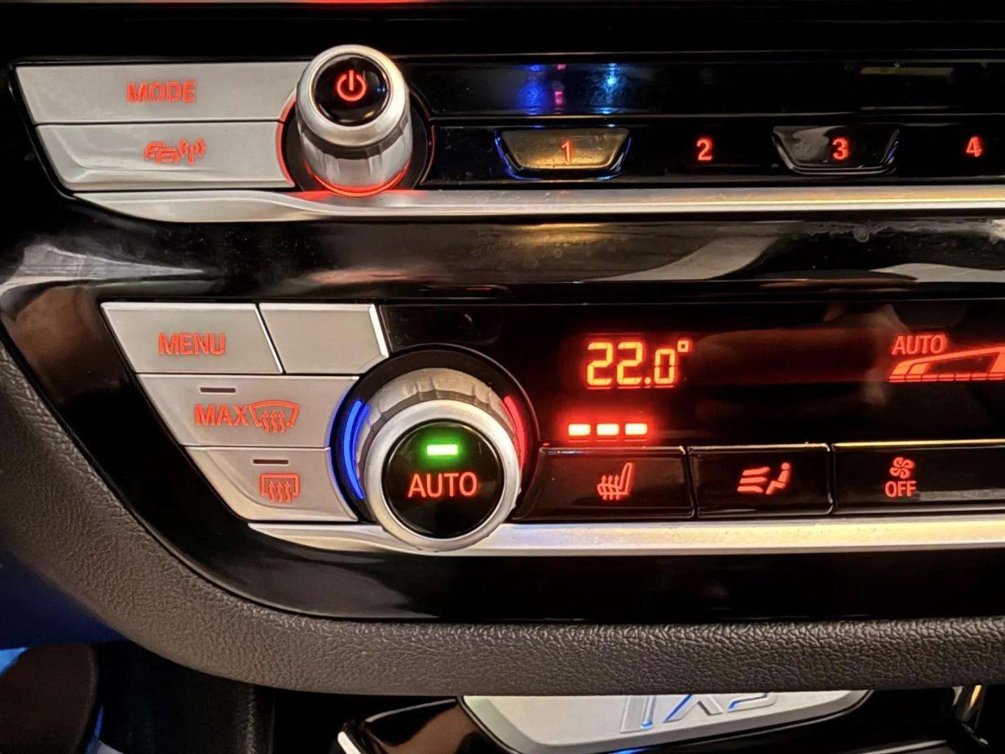 BMW iX3 80 kWh Impressive
