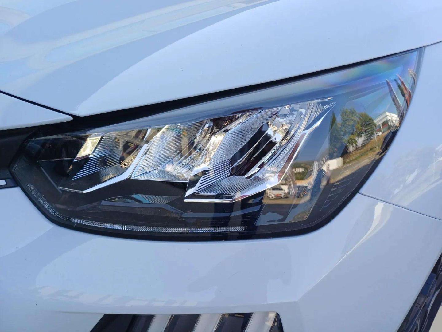 Peugeot 208 Edition Turbo 100 cv CVM6