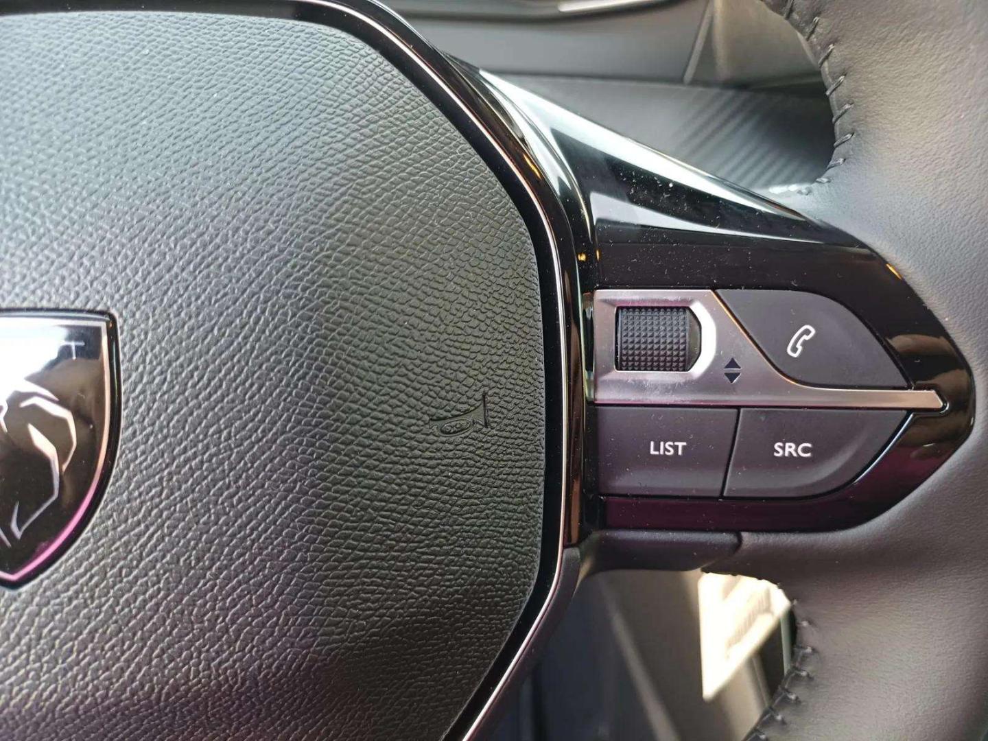 Peugeot 208 Edition Turbo 100 cv CVM6