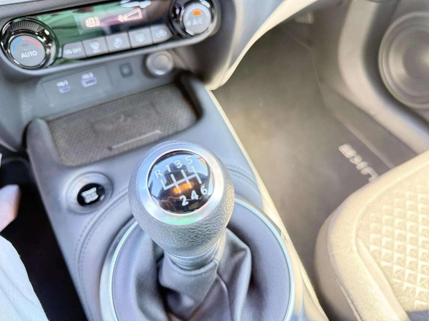 Nissan JUKE 1.0 DIG-T 114cv N-Connecta