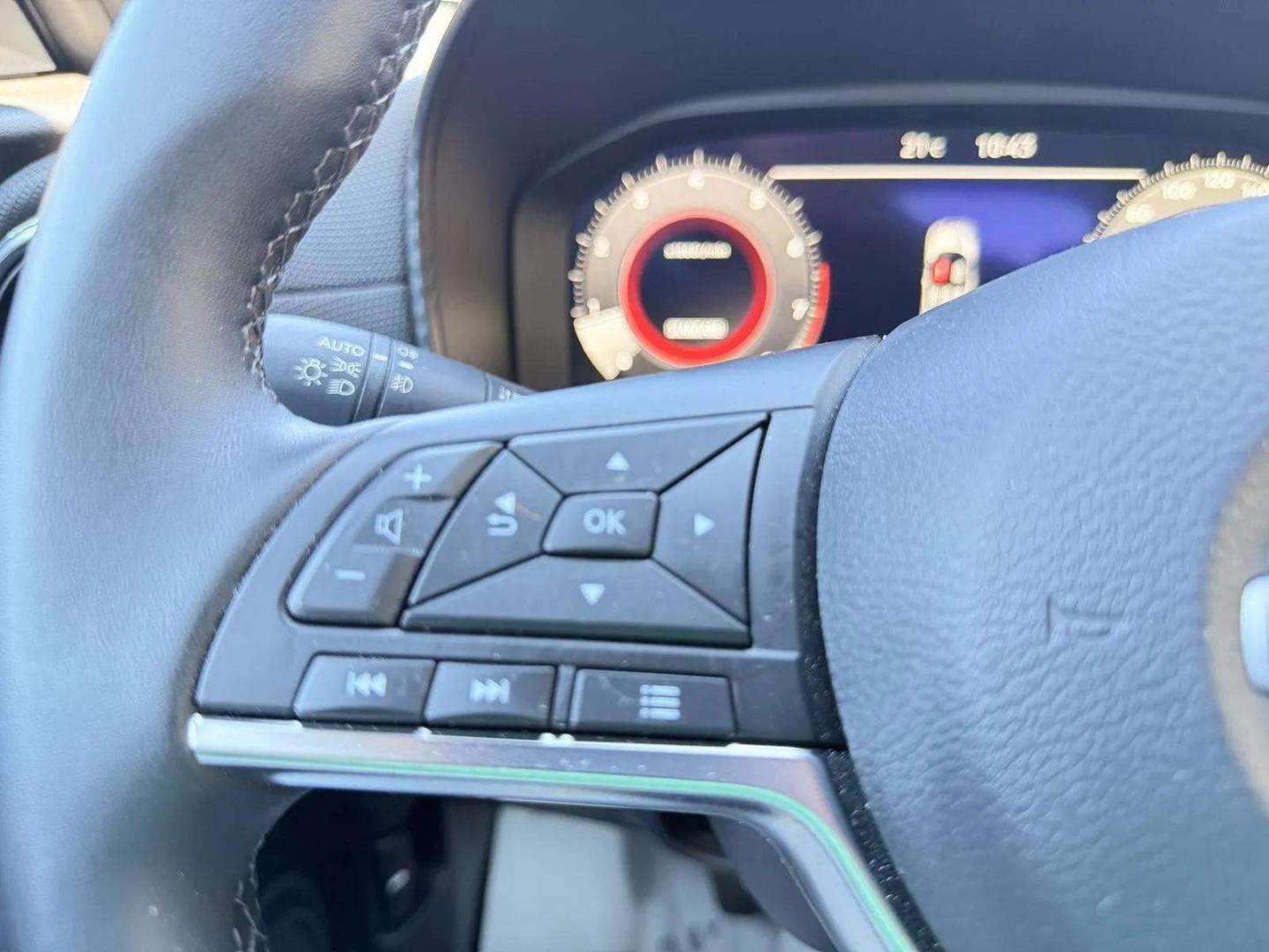 Nissan JUKE 1.0 DIG-T 114cv N-Connecta