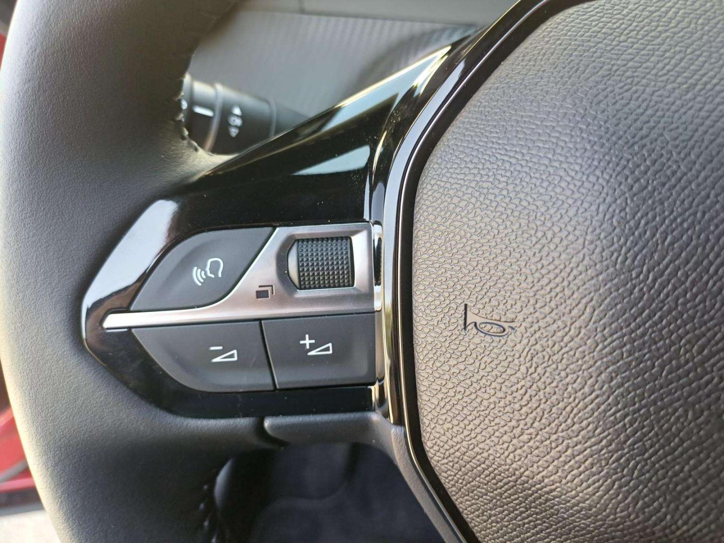 Peugeot 2008 1.2 Hybrid 145 cv Allure e-DCS6