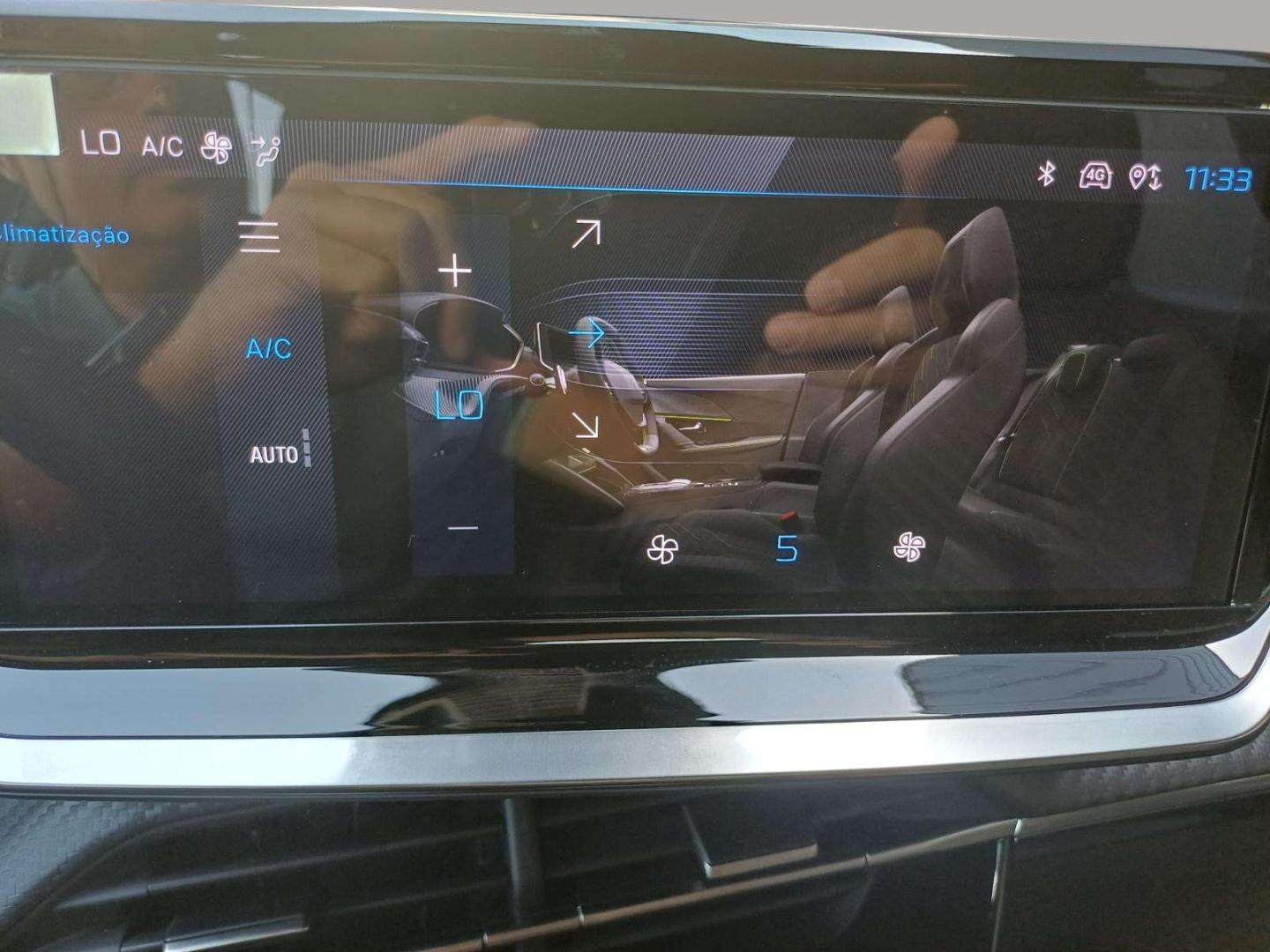 Peugeot 2008 1.2 Hybrid 145 cv Allure e-DCS6