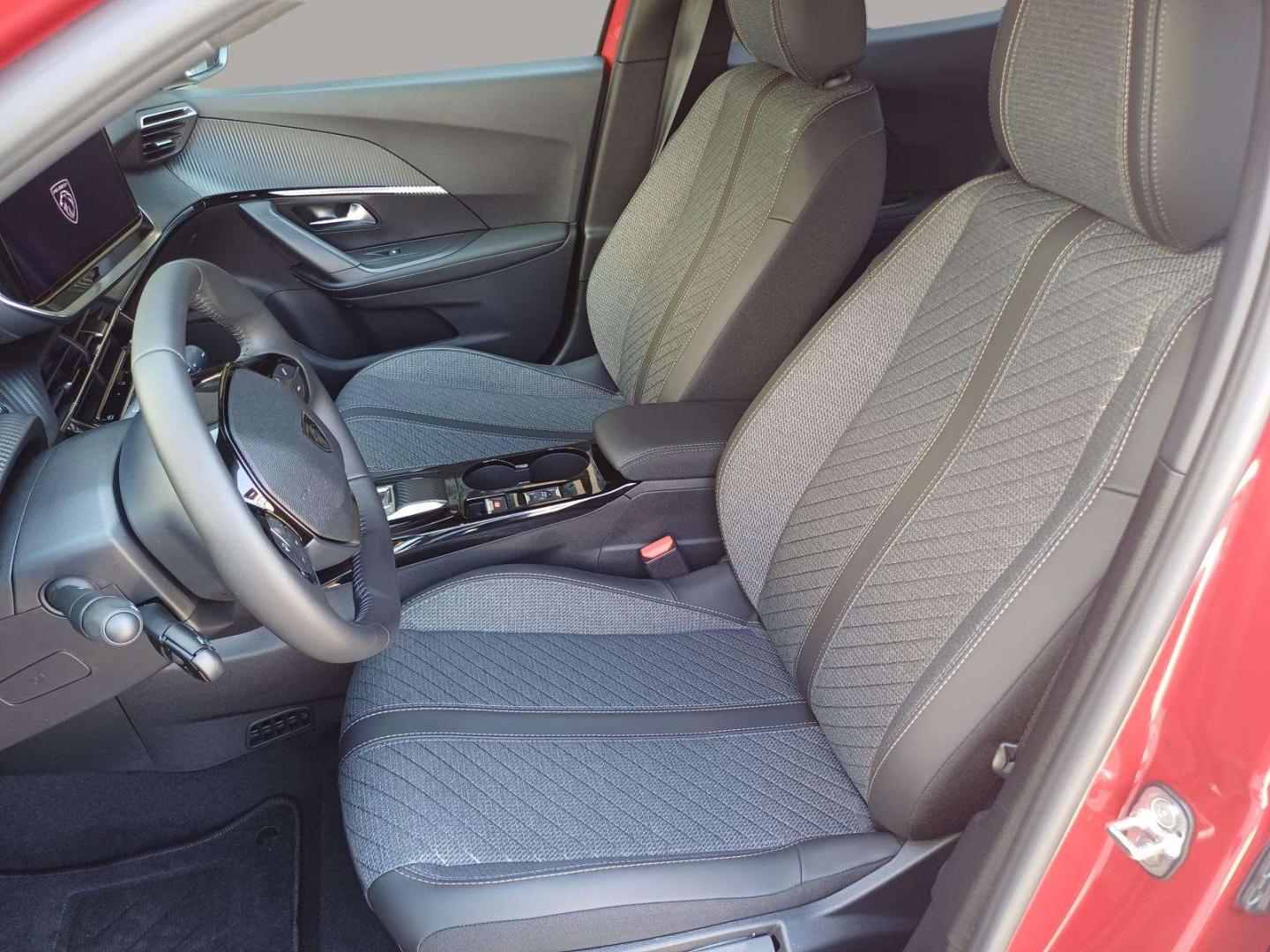 Peugeot 2008 1.2 Hybrid 145 cv Allure e-DCS6