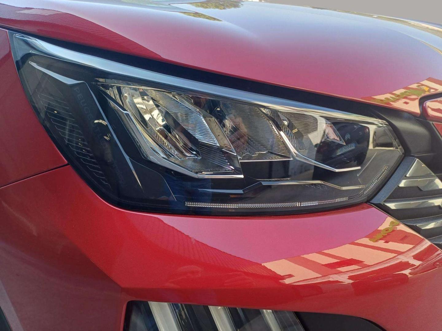 Peugeot 2008 1.2 Hybrid 145 cv Allure e-DCS6