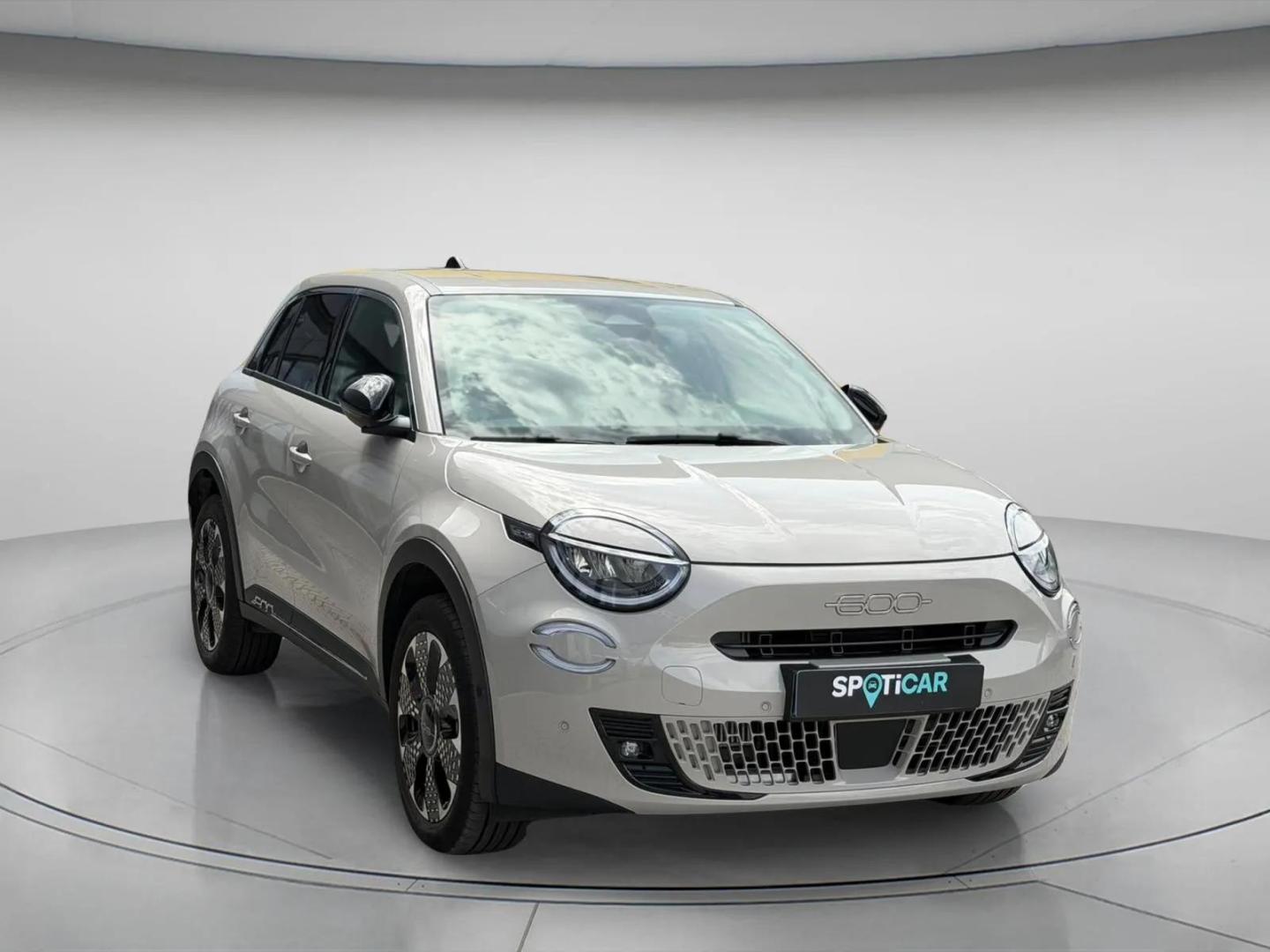 Fiat 600 Hybrid 1.2 145cv La Prima