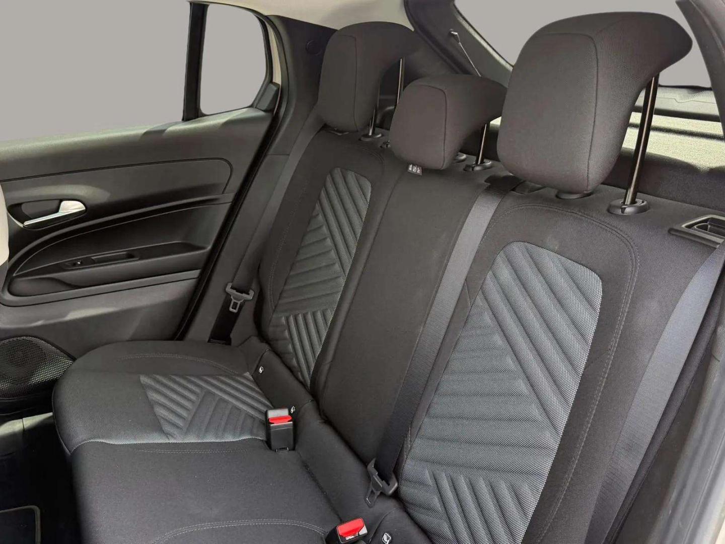 Fiat 600 Hybrid 1.2 145cv La Prima