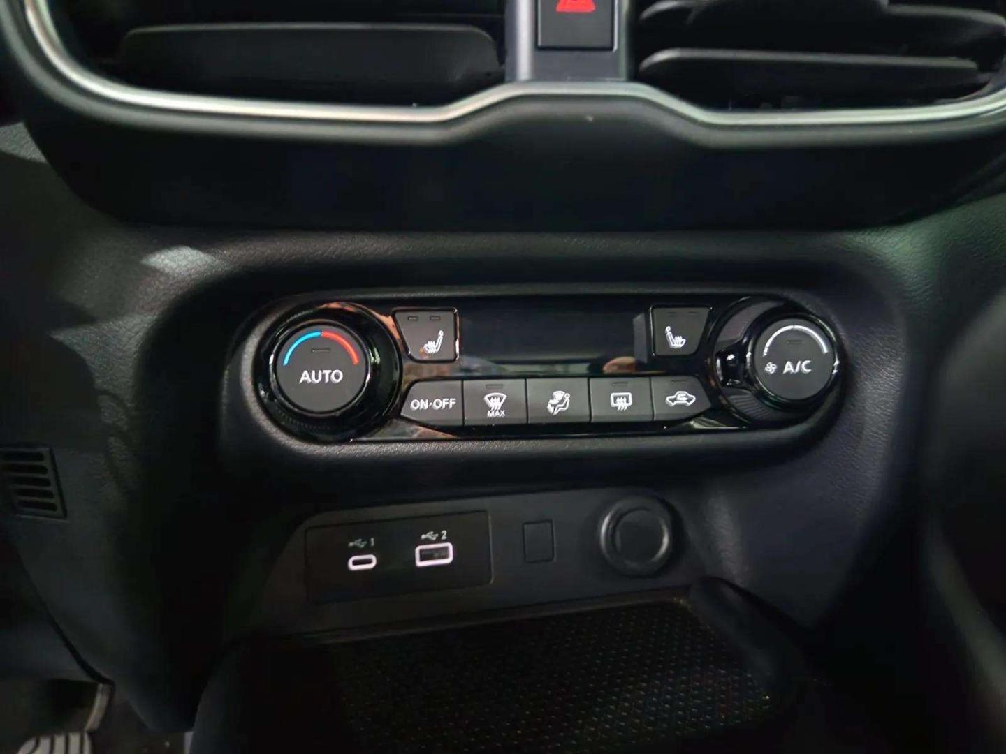 Nissan JUKE 1.0 DIG-T 114cv Acenta+