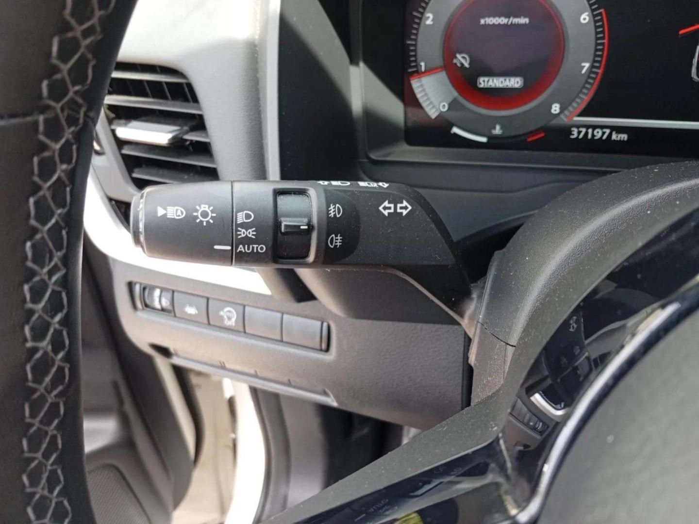 Nissan Qashqai 1.3 140CV mHEV MT 4x2 N-Connecta LED + TT