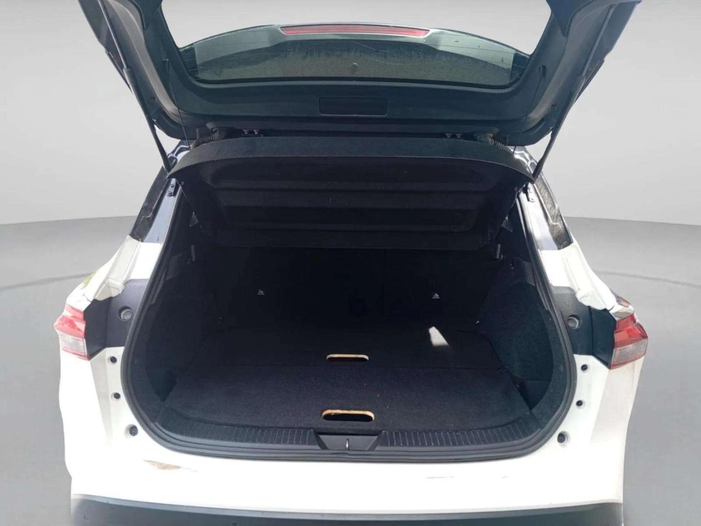 Nissan Qashqai 1.3 140CV mHEV MT 4x2 N-Connecta LED + TT