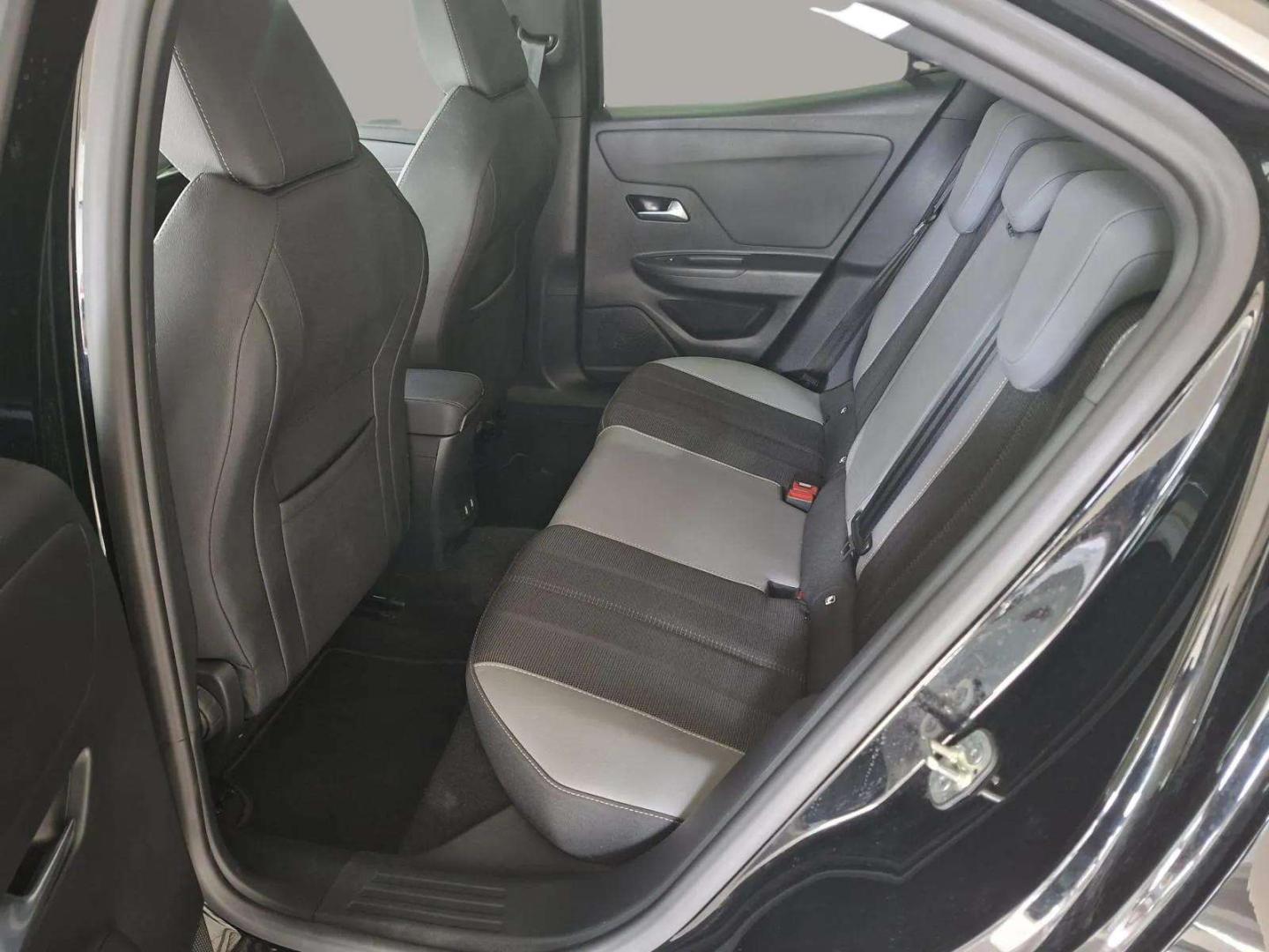 Opel Mokka 50 kwh Edition AT