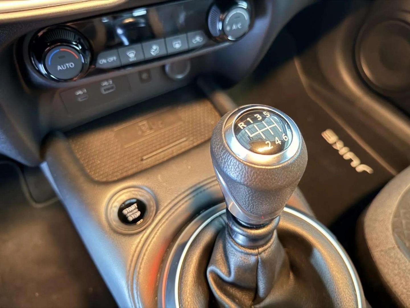 Nissan JUKE 1.0 DIG-T 114cv N-Connecta