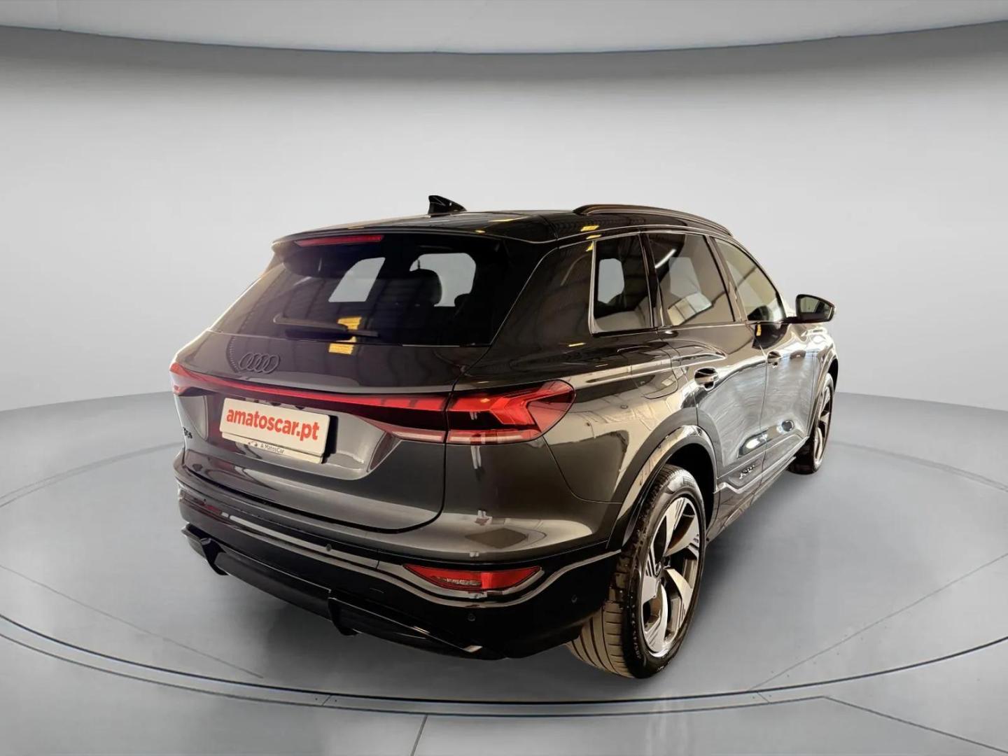 Audi Q6 e-tron e-tron performance SE