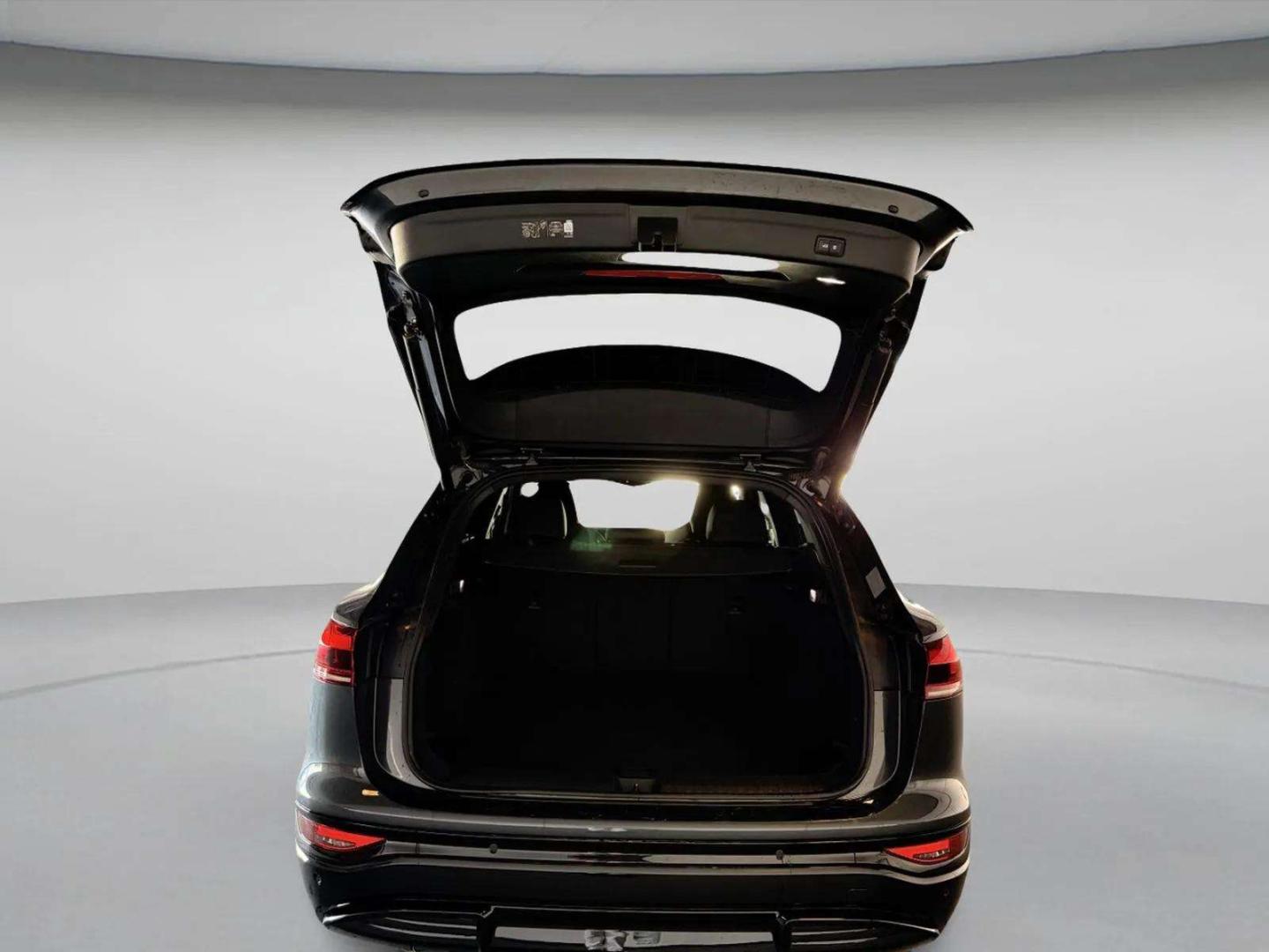 Audi Q6 e-tron e-tron performance SE
