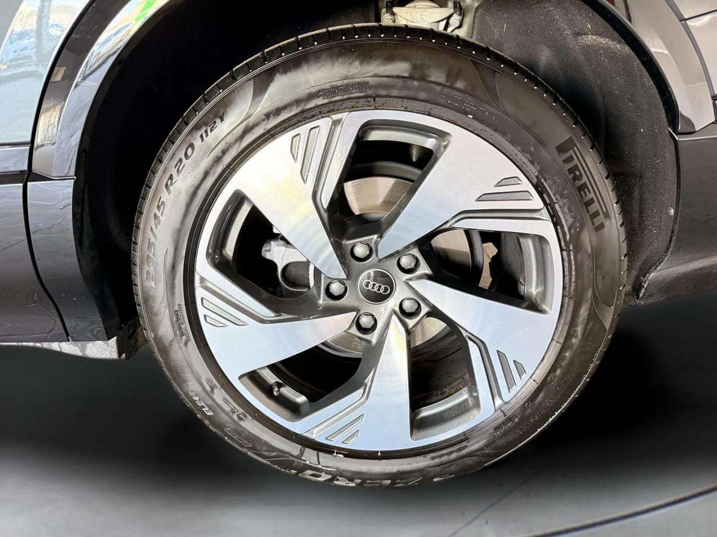 Audi Q6 e-tron e-tron performance SE