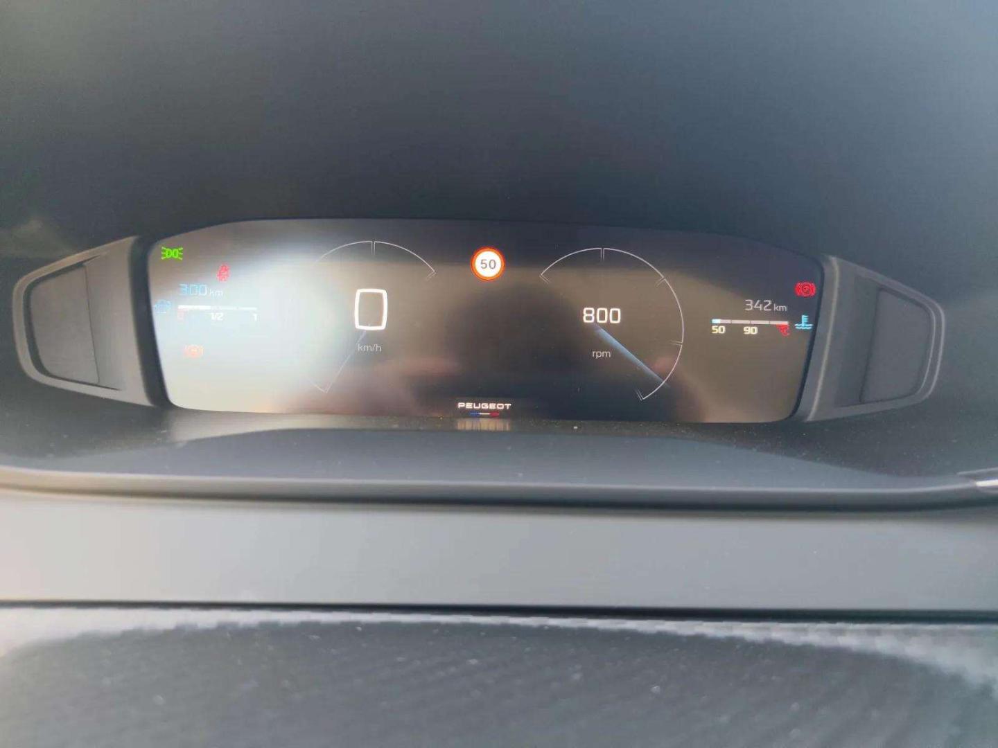 Peugeot 208 Allure Turbo 100 cv CVM6