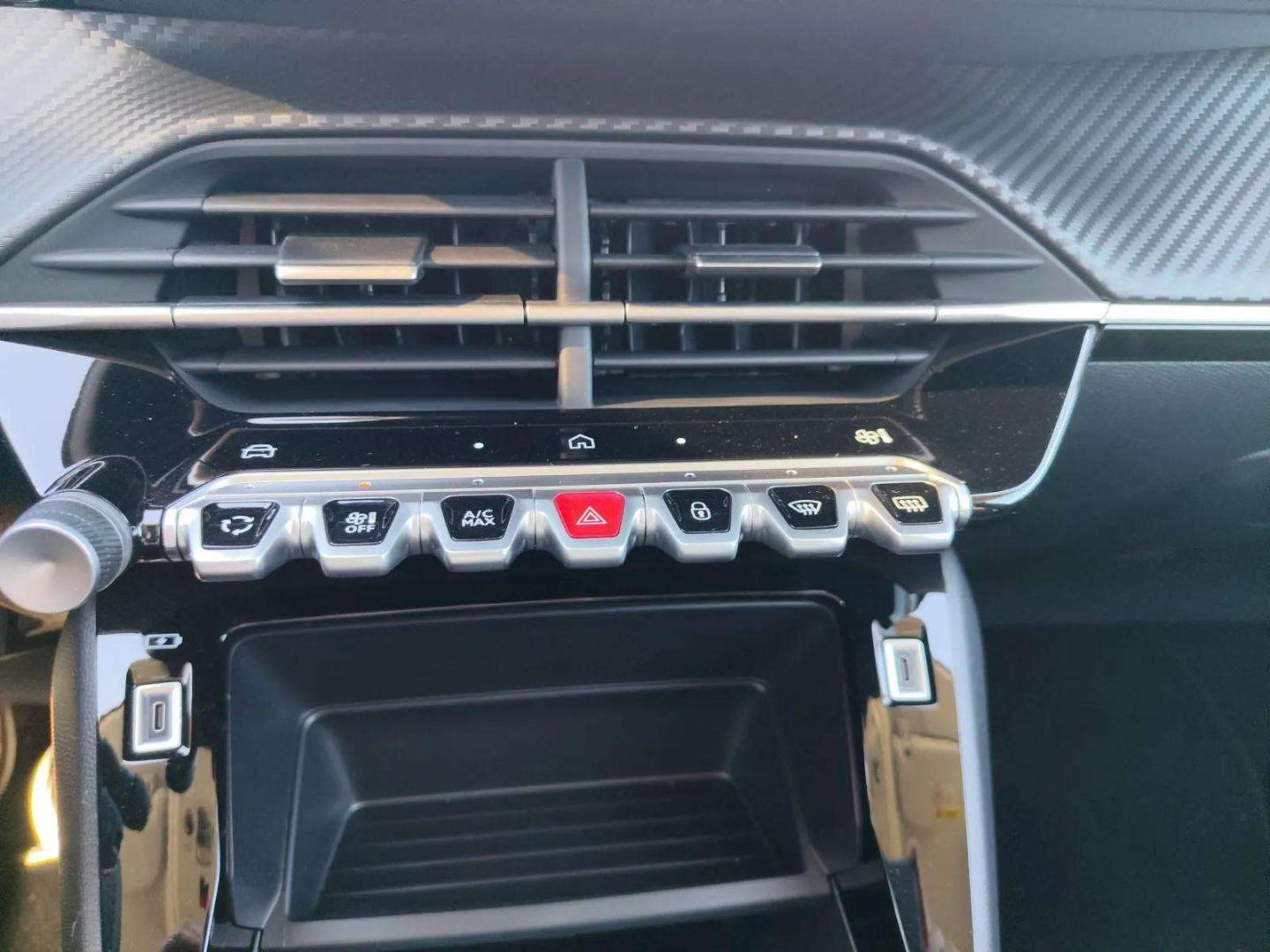 Peugeot 208 Allure Turbo 100 cv CVM6