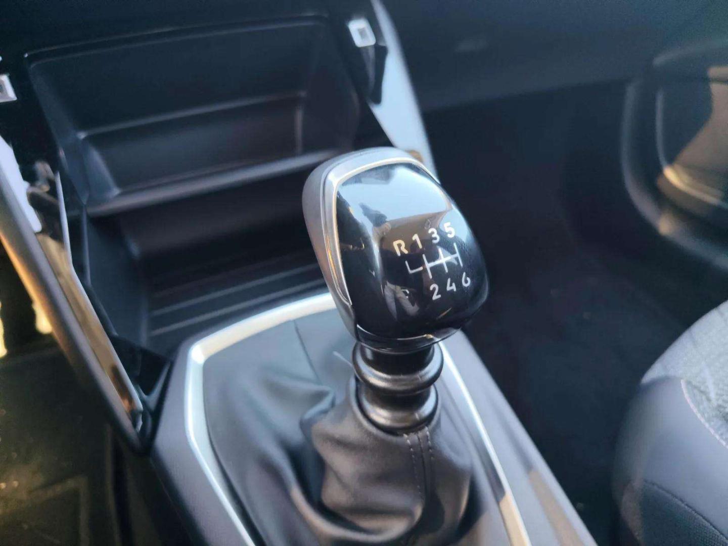 Peugeot 208 Allure Turbo 100 cv CVM6