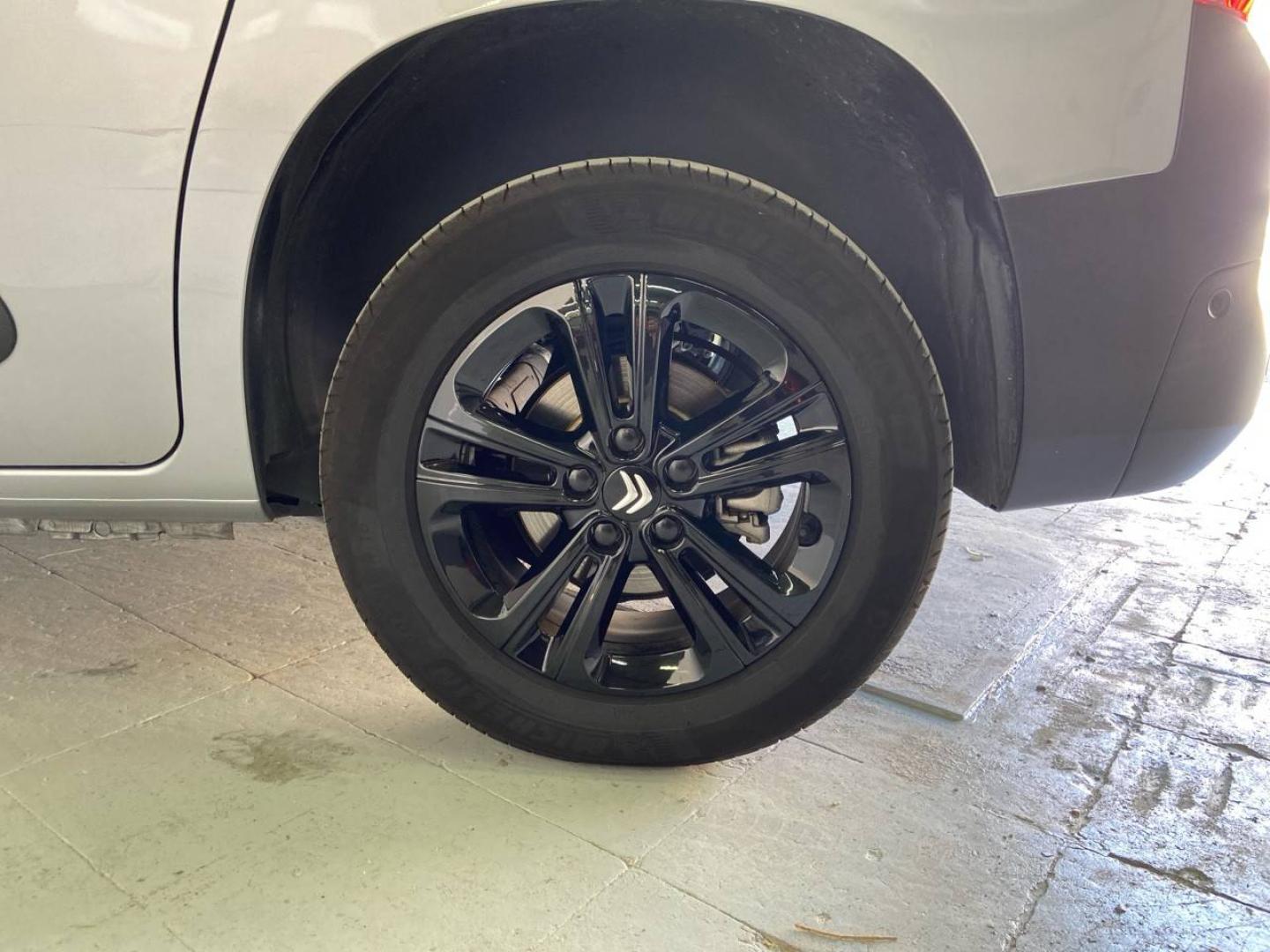 imagen swiper vehículo 13