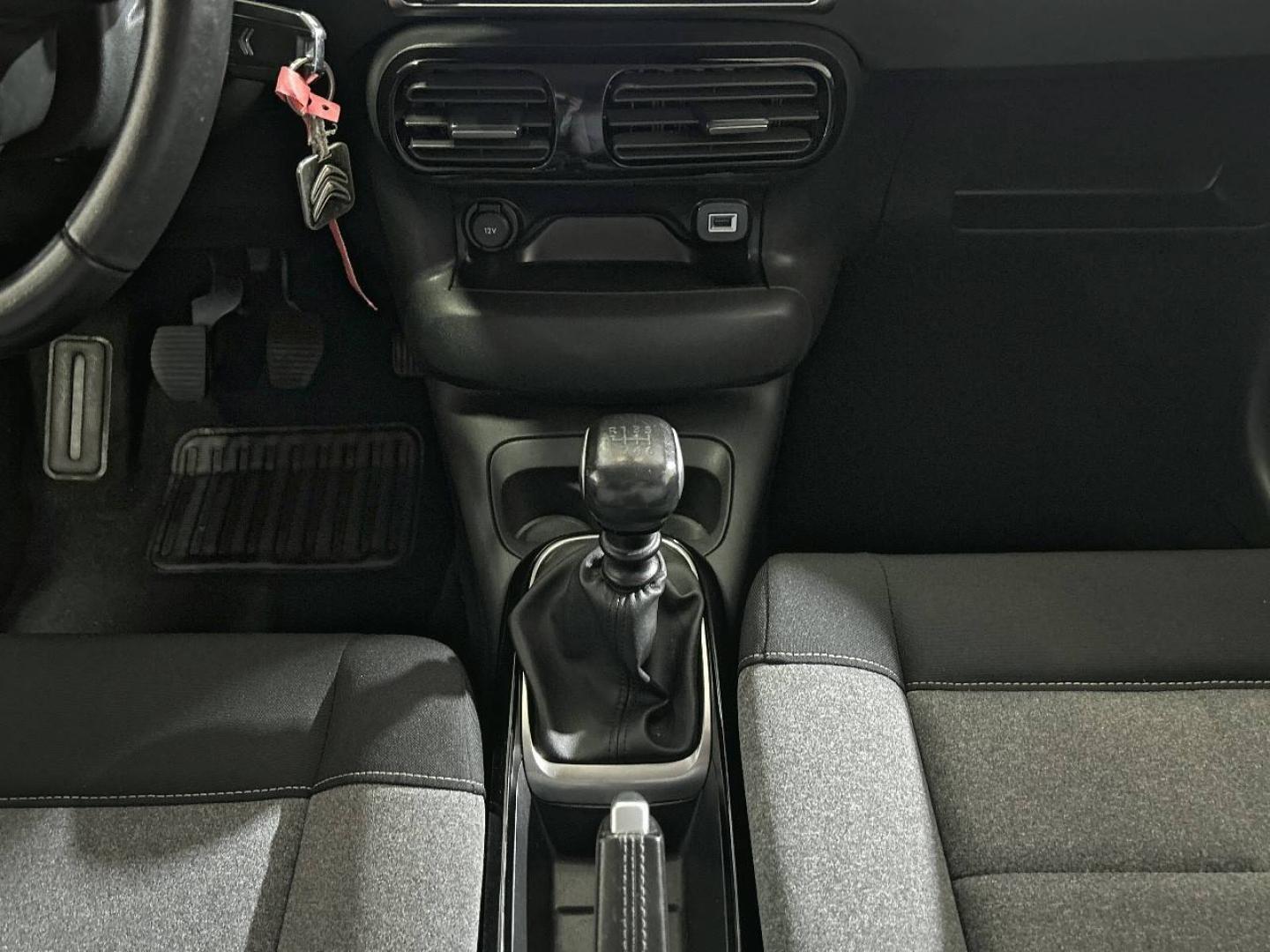 imagen swiper vehículo 14