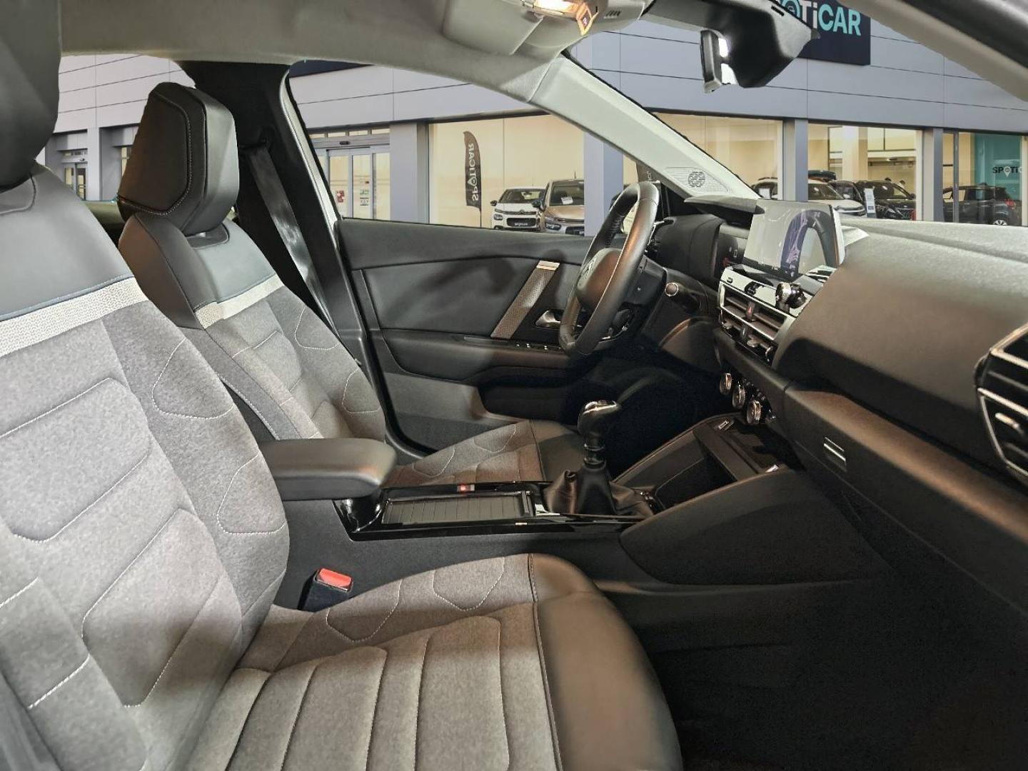 imagen swiper vehículo 17