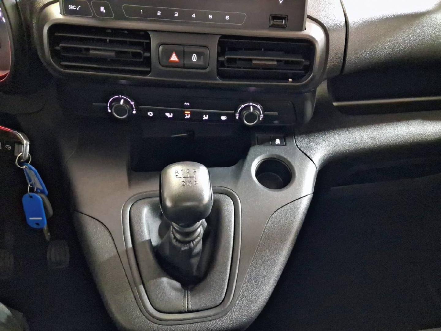 imagen swiper vehículo 14