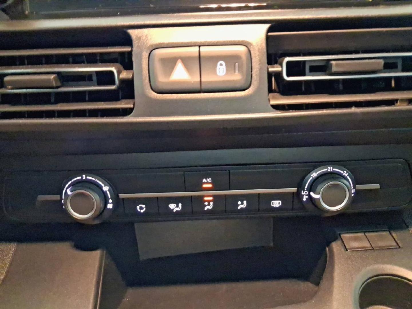 imagen swiper vehículo 26