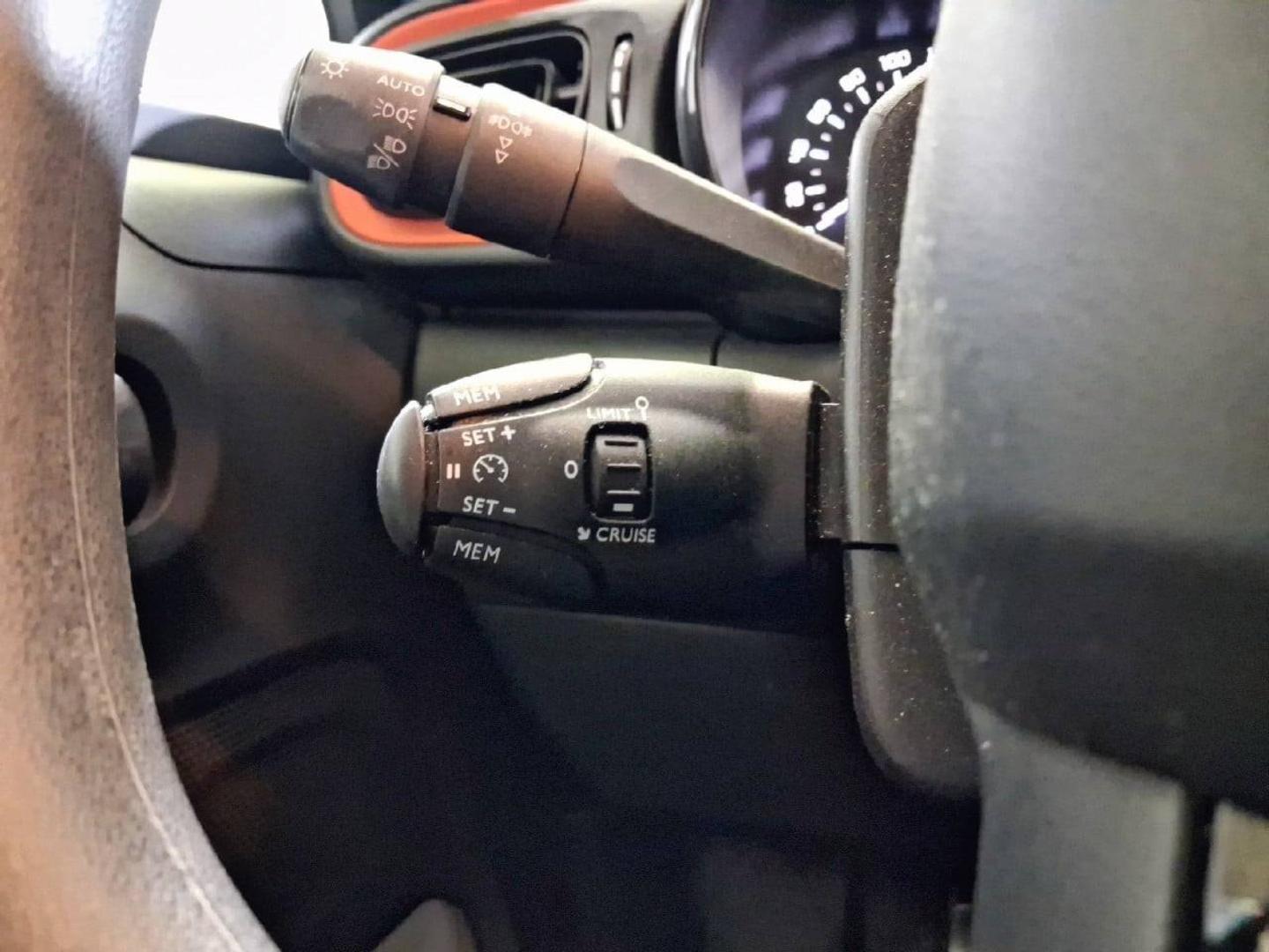 imagen swiper vehículo 25