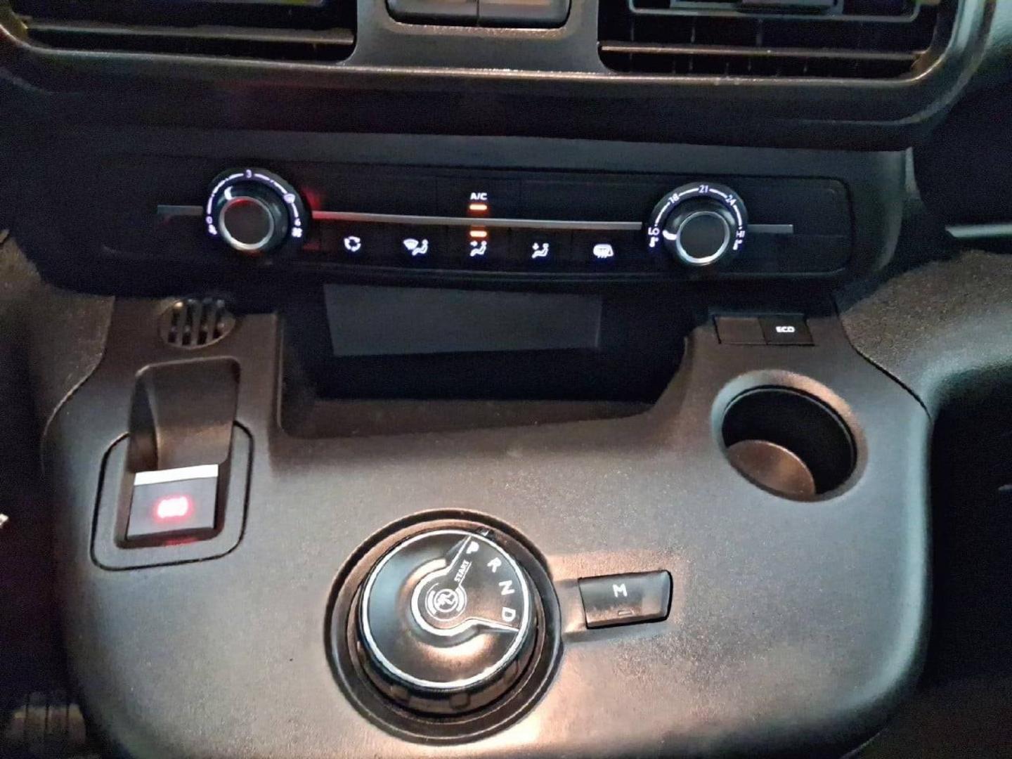 imagen swiper vehículo 14