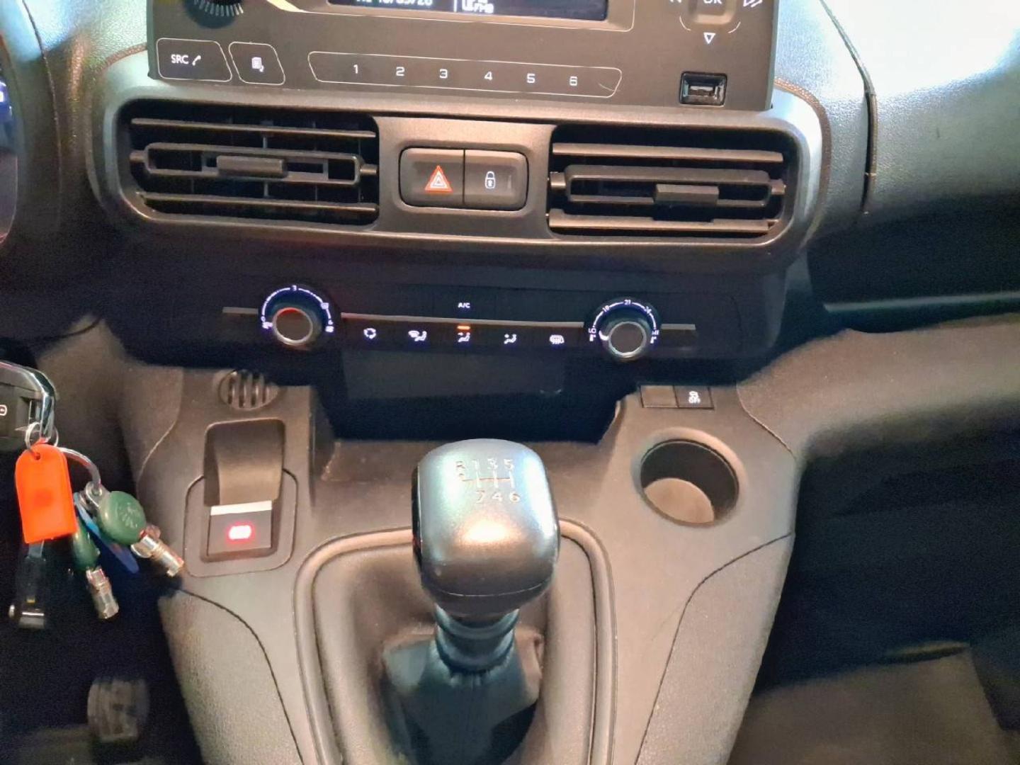 imagen swiper vehículo 20