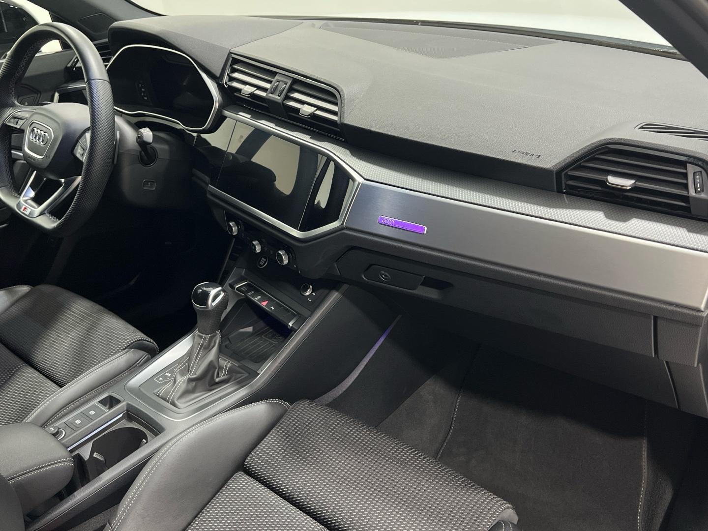 Audi Q3 2.0 35 TDI S TRONIC BLACK LINE 150 5P