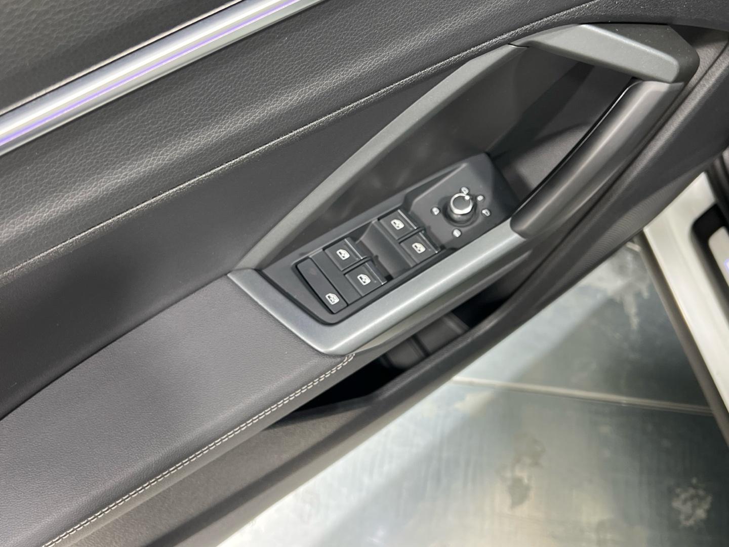 Audi Q3 2.0 35 TDI S TRONIC BLACK LINE 150 5P