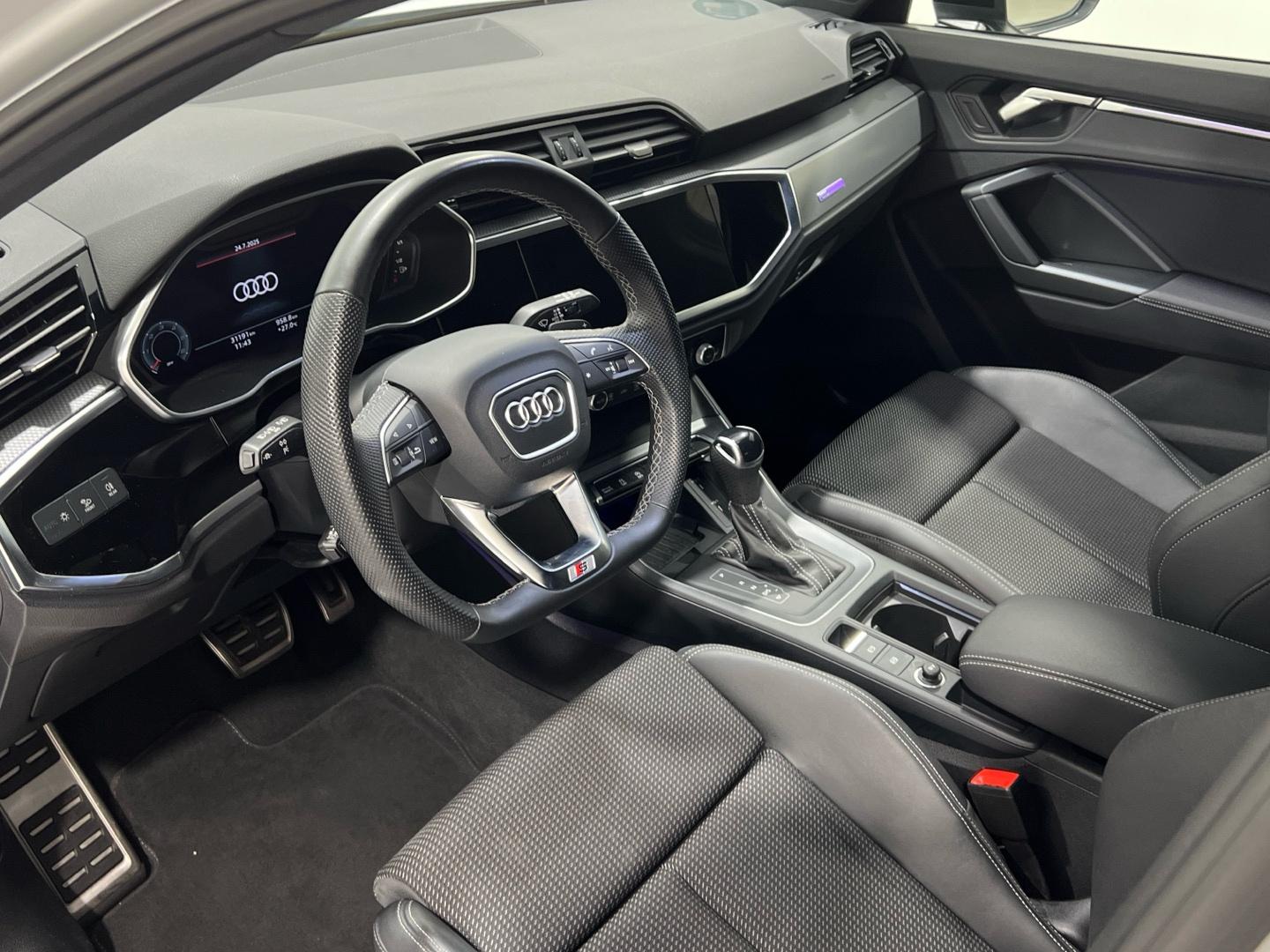 Audi Q3 2.0 35 TDI S TRONIC BLACK LINE 150 5P