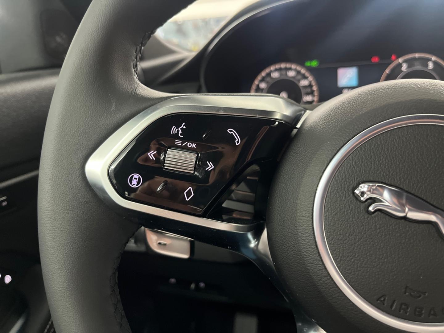 Jaguar E-Pace 2.0 D163 MHEV R-DYNAMIC S AUTO 4WD 163 5P