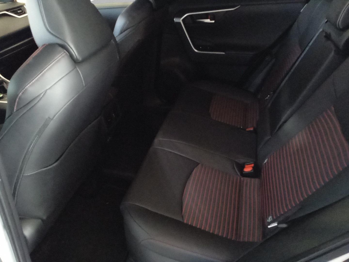 Suzuki Across 2.5 PLUG-IN HYBRID 4WD AUTO 306 5P