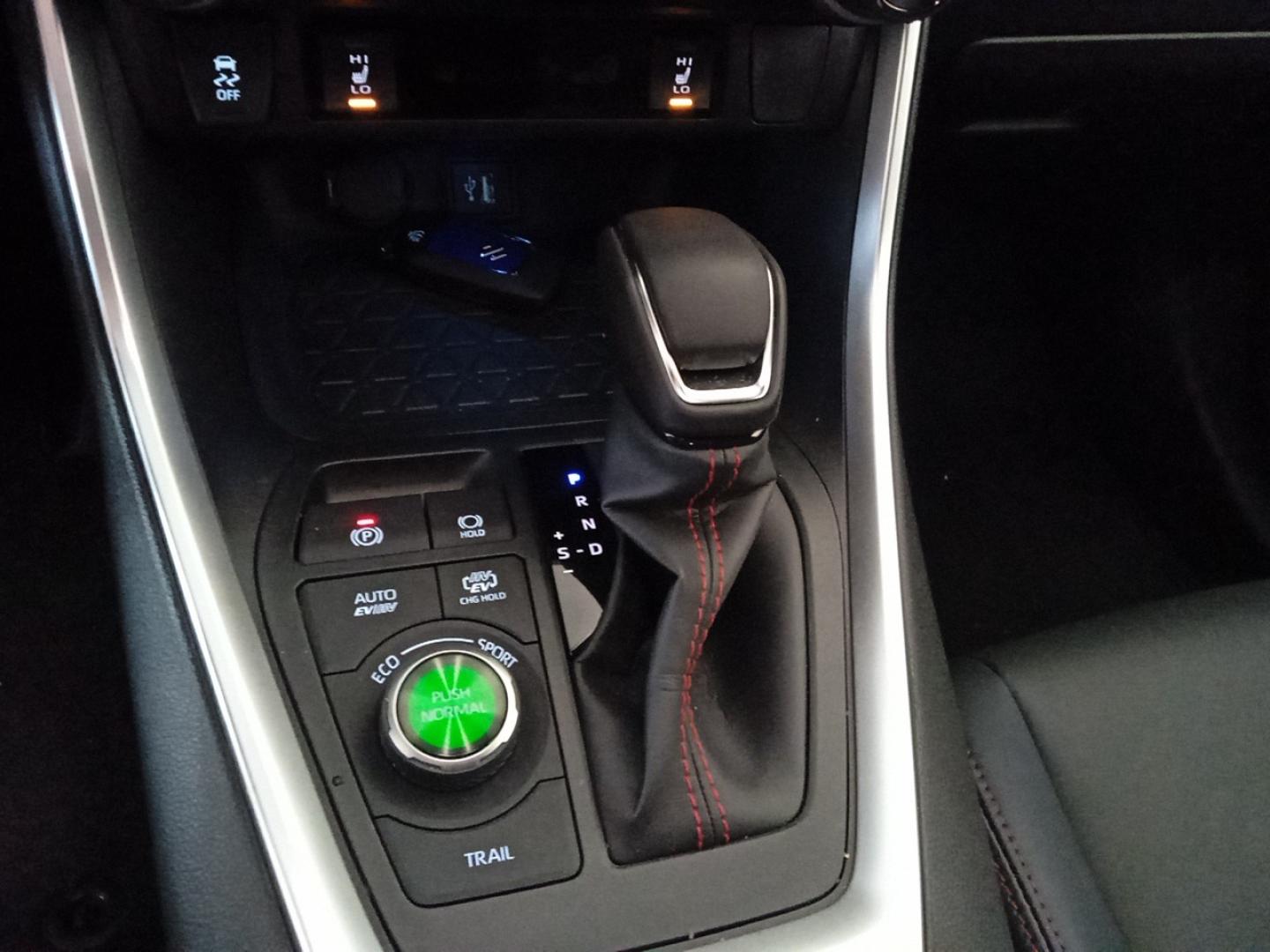 Suzuki Across 2.5 PLUG-IN HYBRID 4WD AUTO 306 5P